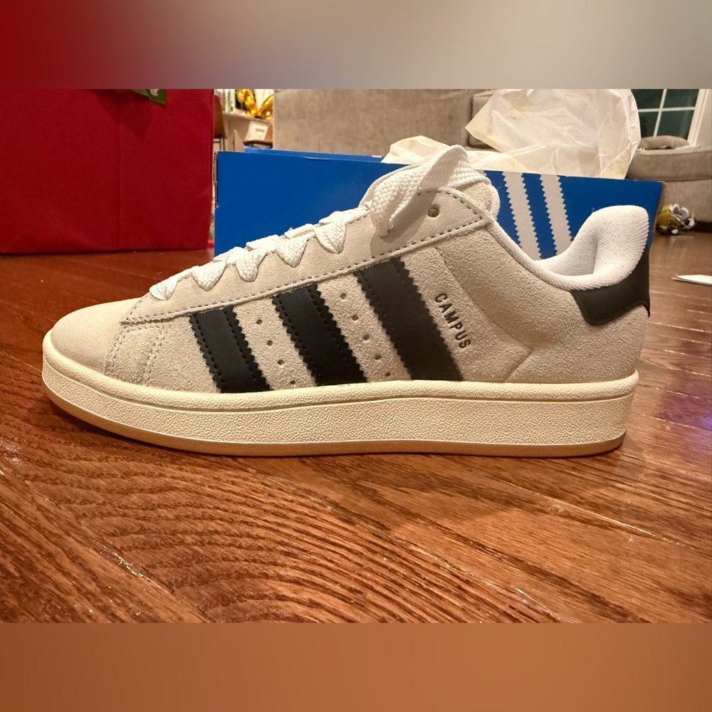 Adidas White and Black Sneakers NWT Campus 00s - Picture 7 of 14